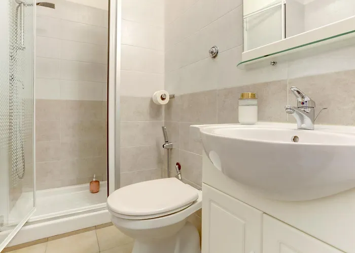 Oda ve Kahvaltı Claudia House Termini 2*