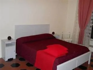 Oda ve Kahvaltı Claudia House Termini